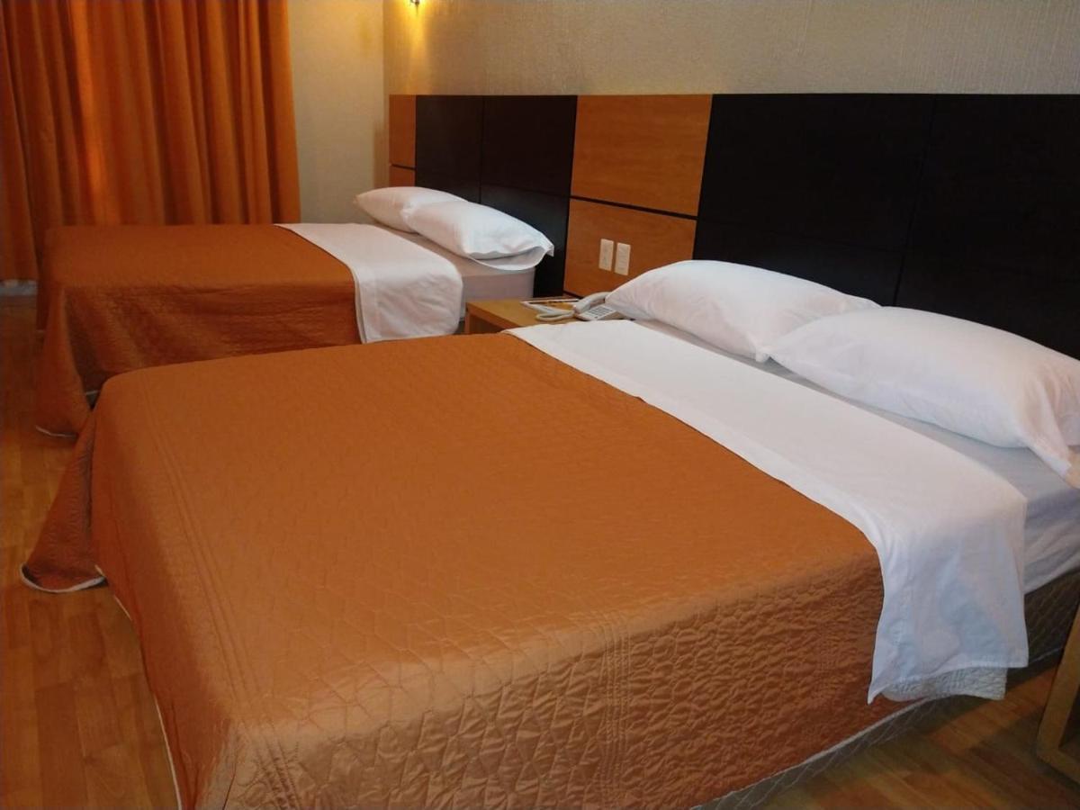 Hotel Oasis Heroica Caborca Екстериор снимка