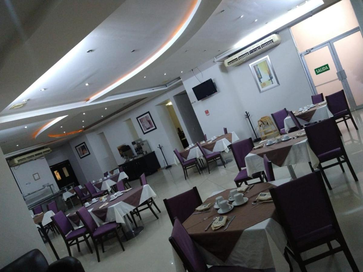 Hotel Oasis Heroica Caborca Екстериор снимка