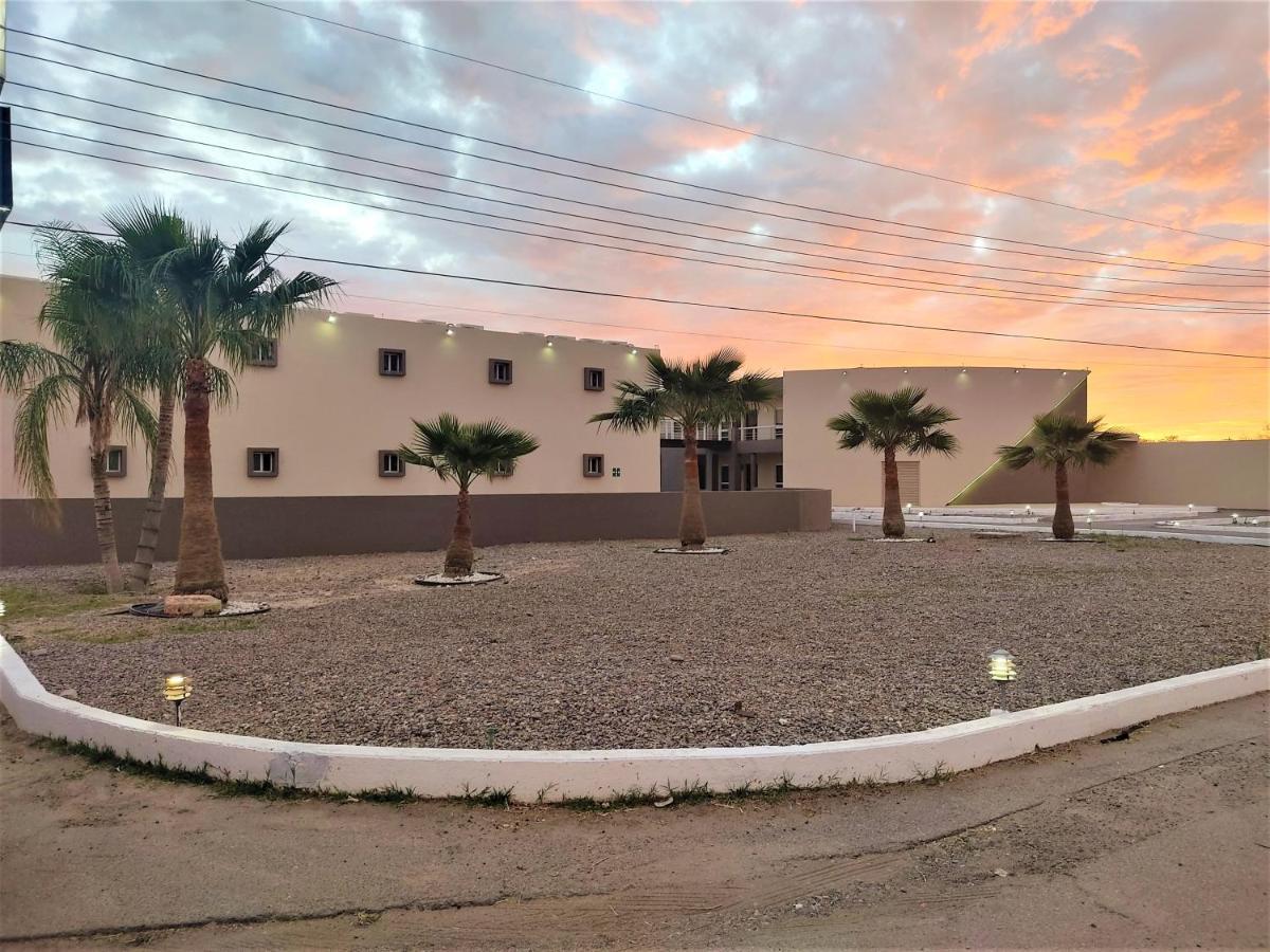 Hotel Oasis Heroica Caborca Екстериор снимка