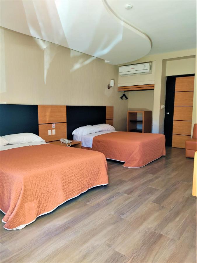 Hotel Oasis Heroica Caborca Екстериор снимка