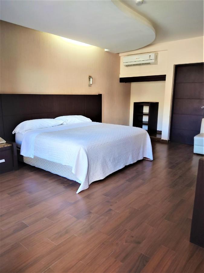 Hotel Oasis Heroica Caborca Екстериор снимка