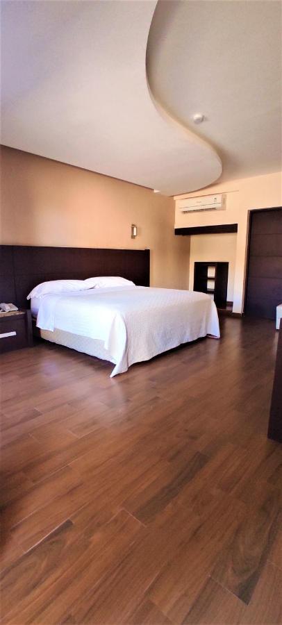 Hotel Oasis Heroica Caborca Екстериор снимка